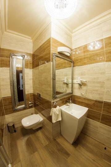 Фото номера Budget Double Room with unlimited access to Roman Terms Курортные отели Pałac Saturna г. Челядзь 4